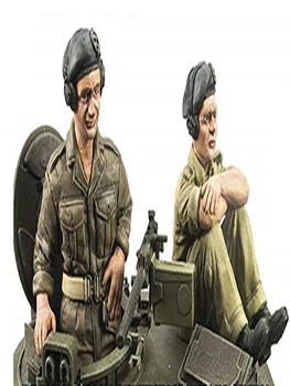 Колекция от модели фигури от смола в разглобено формата на 1/35 modern Tank Crew включва 2 останалите Небоядисана сглобяеми фигури